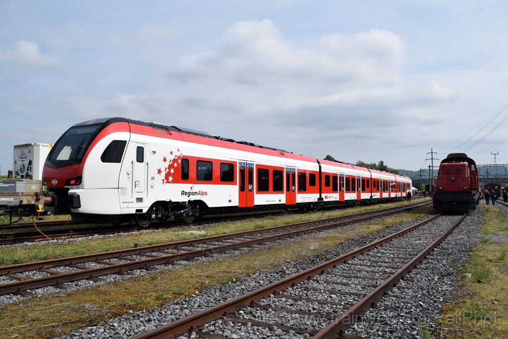 9673-0015-270425.jpg - RA RABe 533.702 + SBB-CFF Bm 6/6 18508 / Etzwilen (Güterbahnhof) 27.4.2025