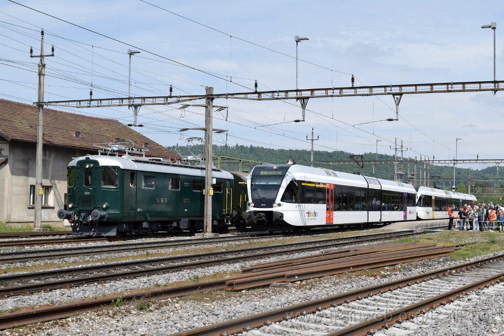 9677-0017-270425.jpg - SBB-CFF Re 4/4' 10001 + Thurbo RABe 526.701-8 "Kanton Thurgau" + RABe 526.796-8 / Etzwilen 27.4.2025