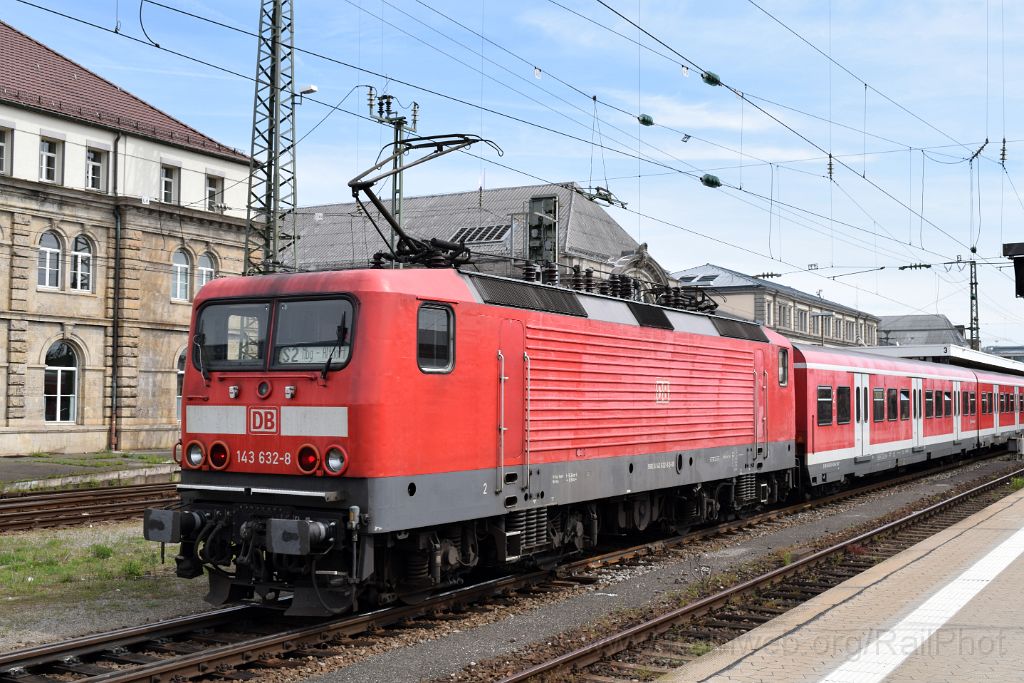 4440-0028-110517.jpg - DBAG 143.632-8 / Nürnberg Hbf 11.5.2017