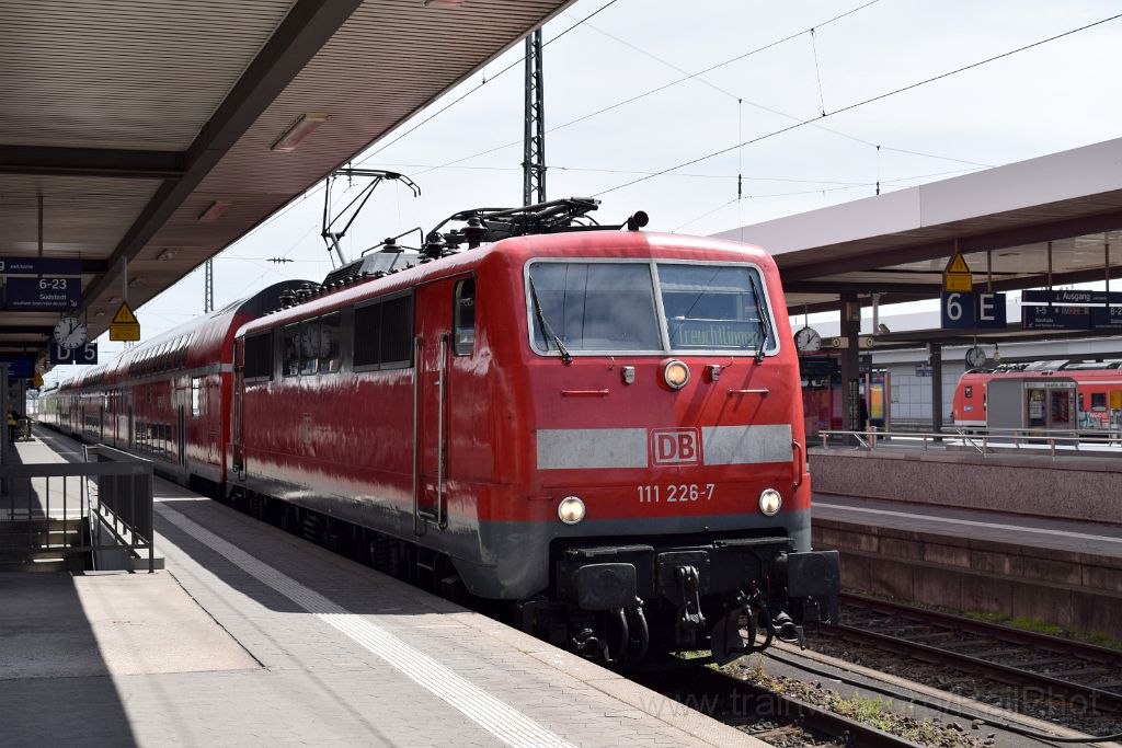 4443-0017-110517.jpg - DBAG 111.226-7 / Nürnberg Hbf 11.5.2017