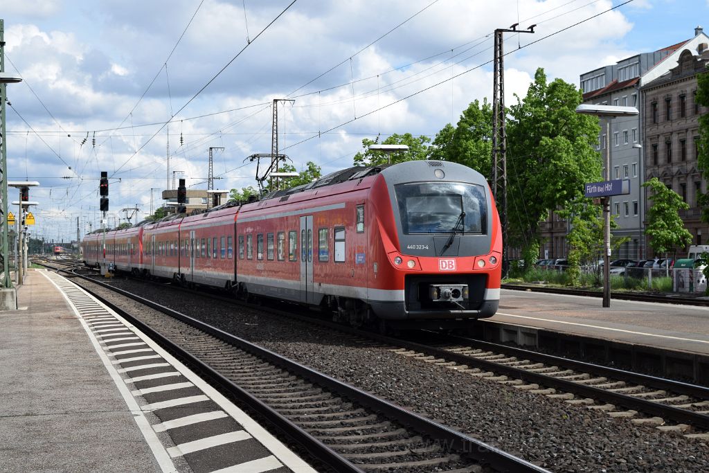 4453-0025-120517.jpg - DBAG 440.323-4 + 440.803-5 / Fürth Hbf 12.5.2017