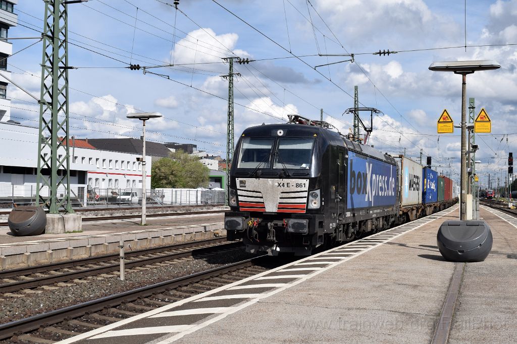 4455-0044-120517.jpg - MRCE / BoxXpress X4E-861 / Fürth Hbf 12.5.2017