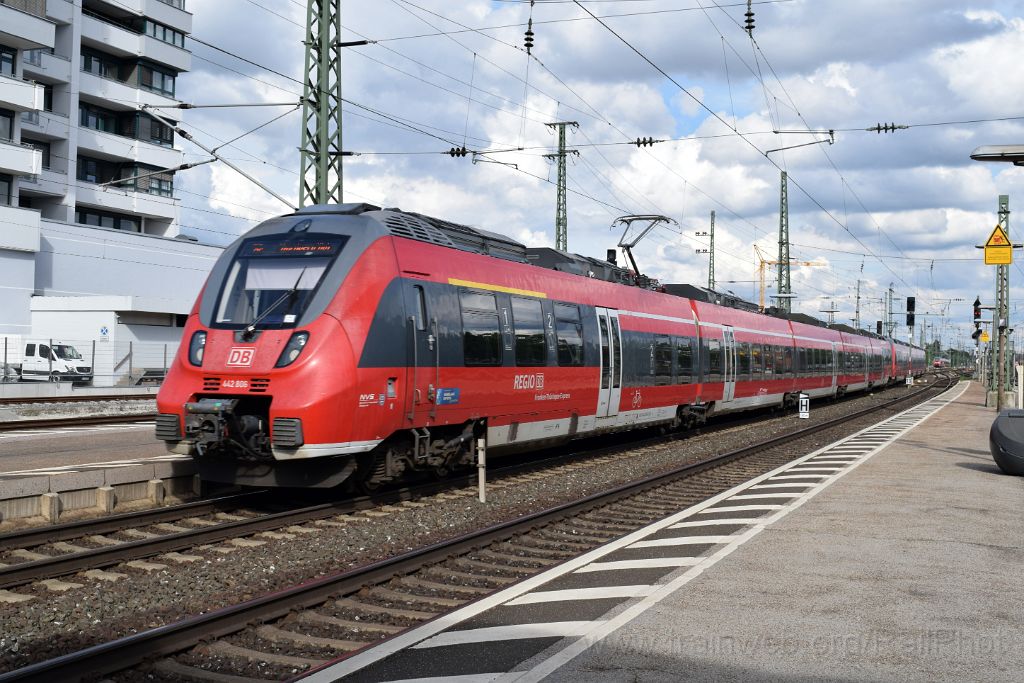 4459-0004-120517.jpg - DBAG 442.305 + 442.806 / Fürth Hbf 12.5.2017