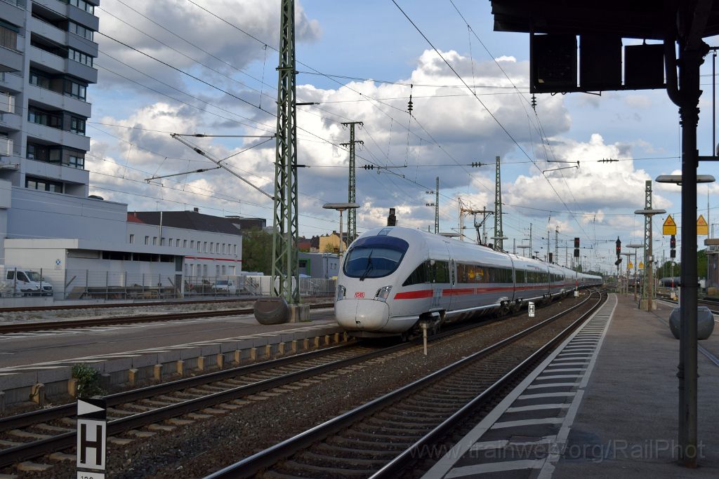 4464-0049-120517.jpg - DBAG ICE-T 411.584-6 "Kaiserslautern" / Fürth Hbf 12.5.2017