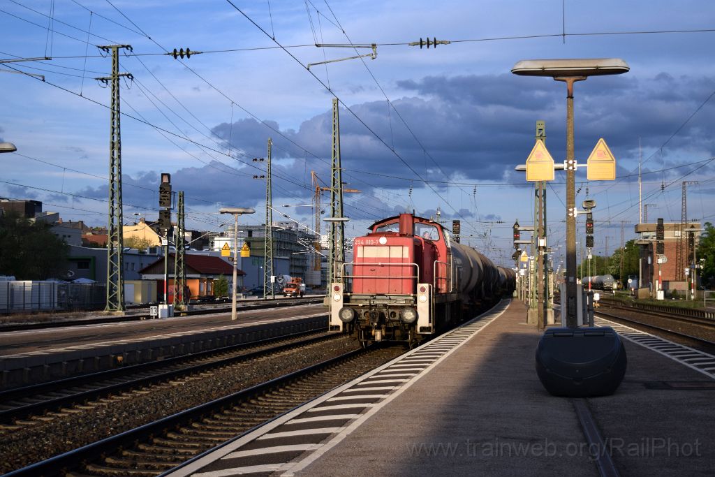 4466-0041-120517.jpg - Railion 294.810-7 / Fürth Hbf 12.5.2017