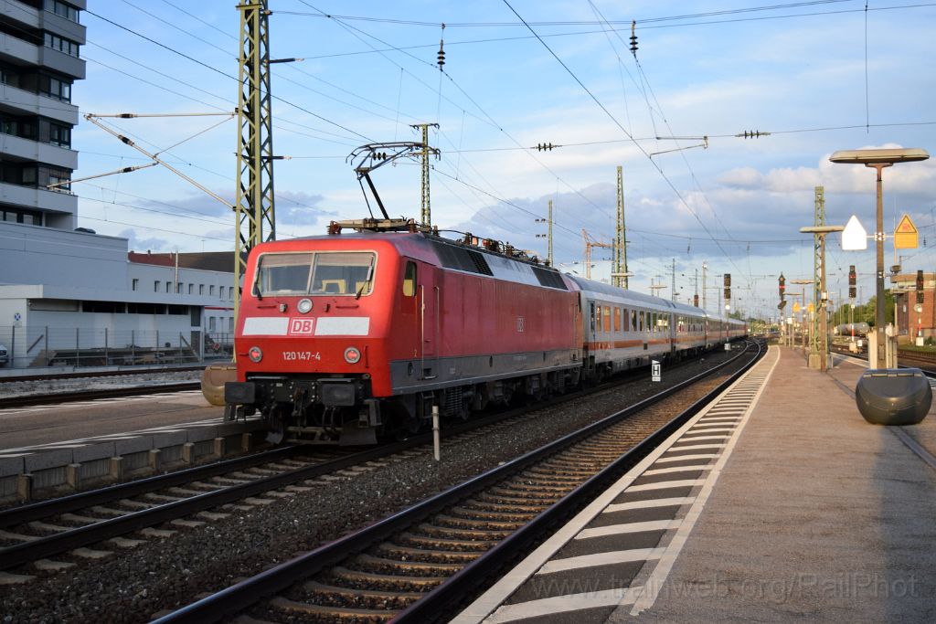 4467-0039-120517.jpg - DBAG 120.147-4 / Fürth Hbf 12.5.2017