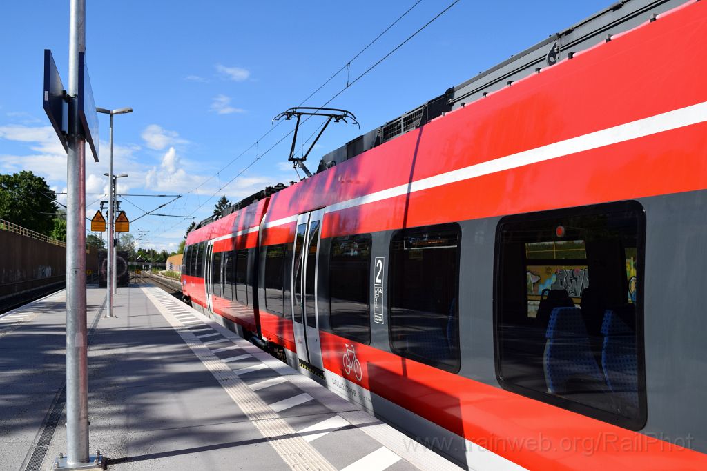 4475-0025-130517.jpg - DBAG 442.733 / Fürth-Unterfarrnbach 13.5.2017