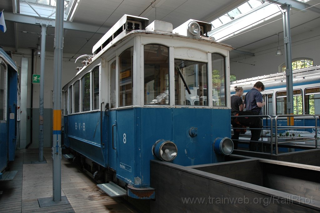 2099-0025-250411.jpg - BVB Xe 2/2 8 / Burgwies 25.4.2011