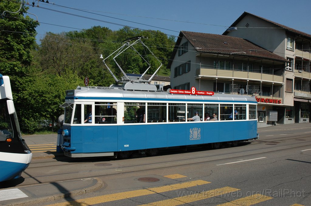 2099-0039-250411.jpg - VBZ Ce 4/4 1530 / Burgwies 25.4.2011
