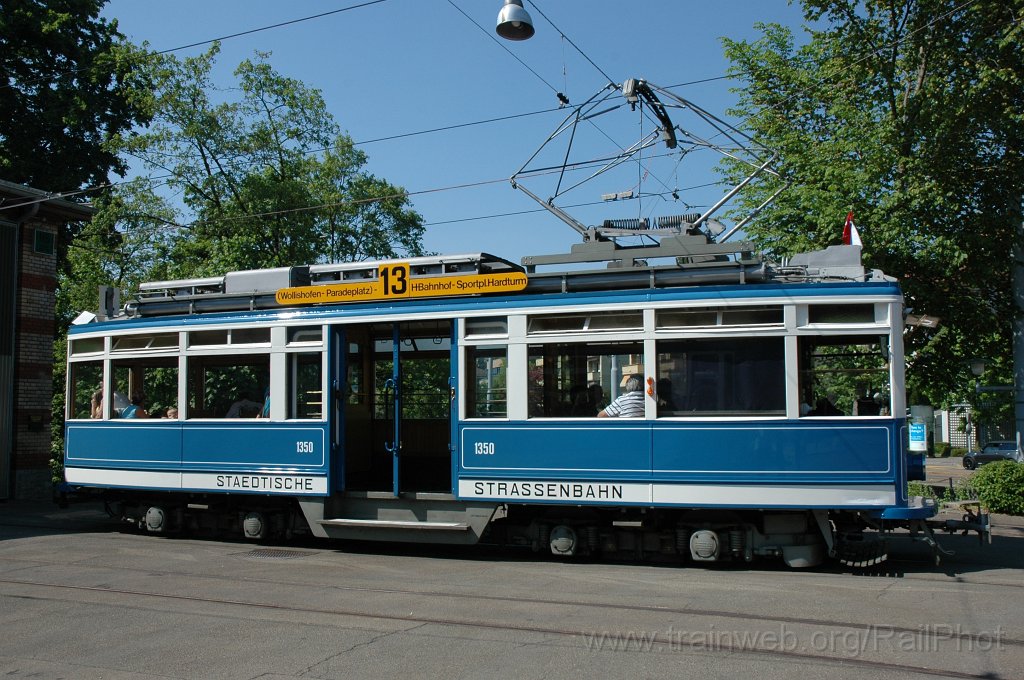 2099-0042-250411.jpg - StStZ Ce 4/4 1350 / Burgwies 25.4.2011