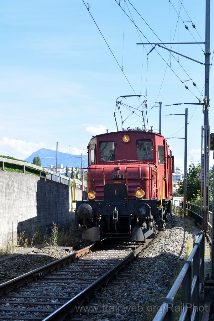 8749-0015-020923.jpg - OeBB De 6/6 15301 + HSTB C4.354 / Hochdorf (Alte Urswilstrasse) 2.9.2023