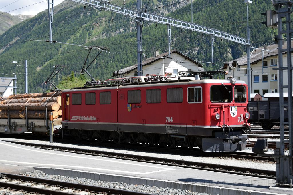 5017-0017-140618.jpg - RhB Ge 6/6" 704 "Davos" / Samedan 14.6.2018