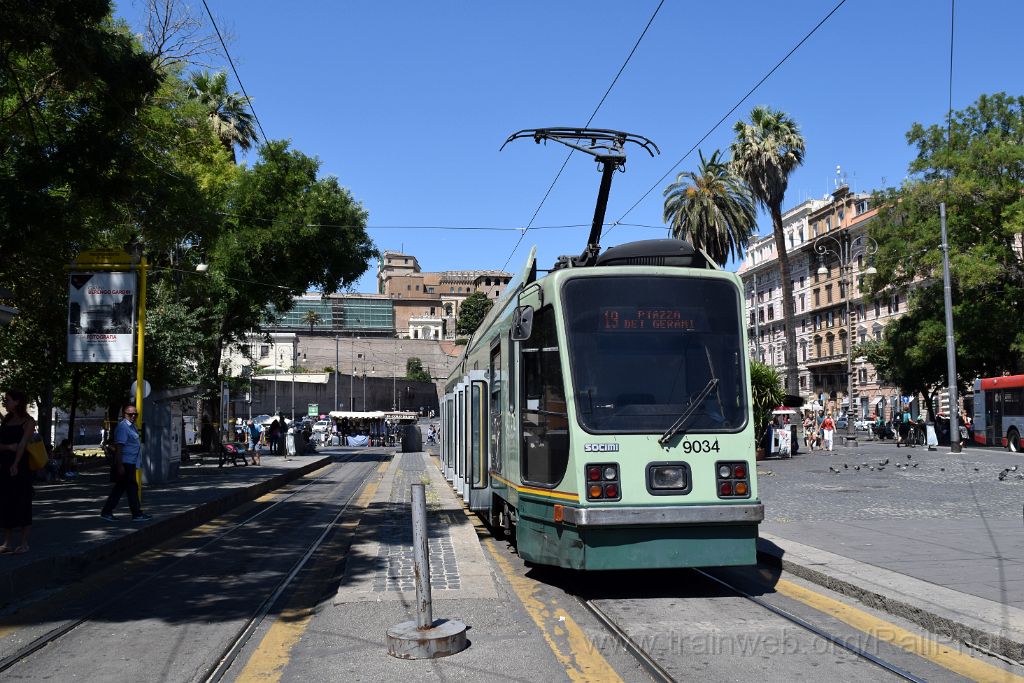 4022-0045-200716.jpg - ATAC 9034 / Piazza Risorgimento San Pietro 20.7.2016