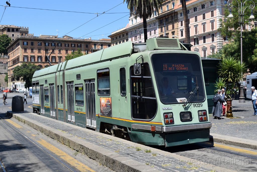 4024-0005-200716.jpg - ATAC 9029 / Piazza Risorgimento San Pietro 20.7.2016