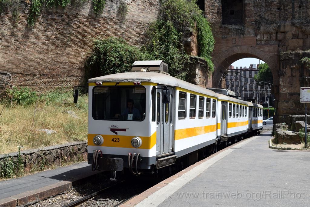 4026-0024-220716.jpg - ATAC No.423 / Piazza di Porta Maggiore 22.7.2016