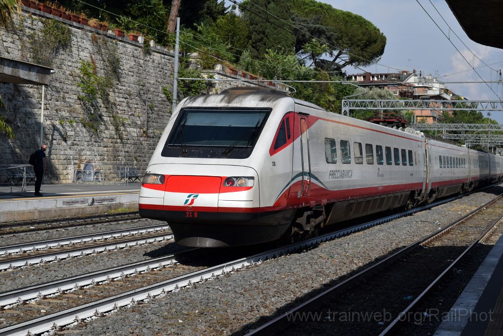 4051-0012-260716.jpg - FS ETR 460.053 / Roma Ostiense 26.7.2016
