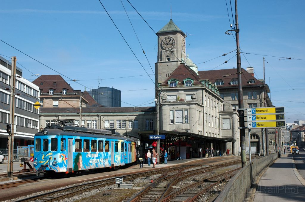 3301-0024-280914.jpg - TB BDe 4/4 7 "Ostwind" + Brs.16 "Partywagen" / St.Gallen 28.9.2014