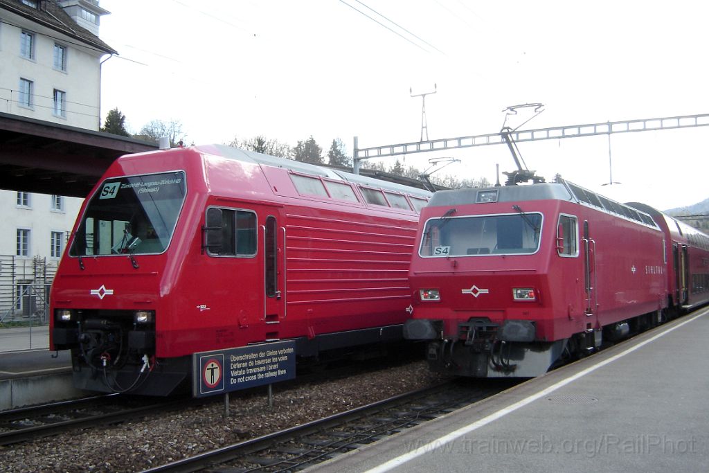 1463-0046-190408.jpg - SZU Re 456.551-1 + Re 456.547-9 / Langnau-Gattikon 19.4.2008