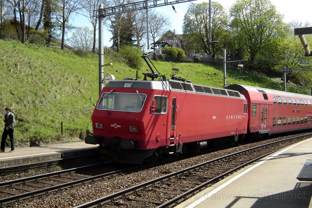 1464-0038-190408.jpg - SZU Re 456.543-8 / Zürich-Brunau 19.4.2008