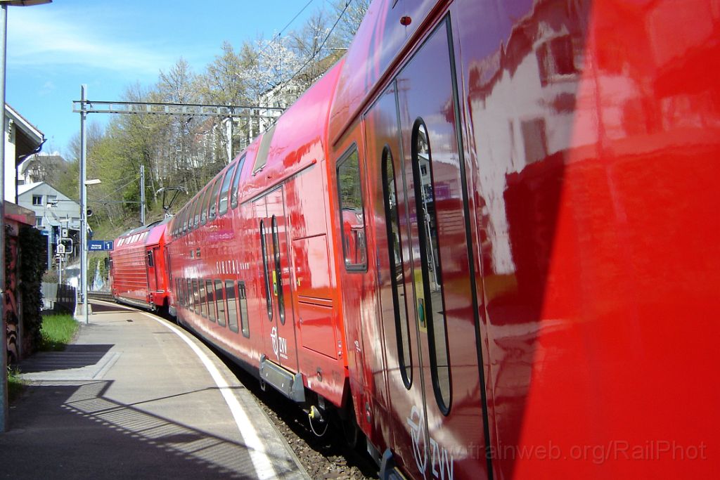 1464-0041-190408.jpg - SZU Re 456.551-1 / Zürich-Brunau 19.4.2008