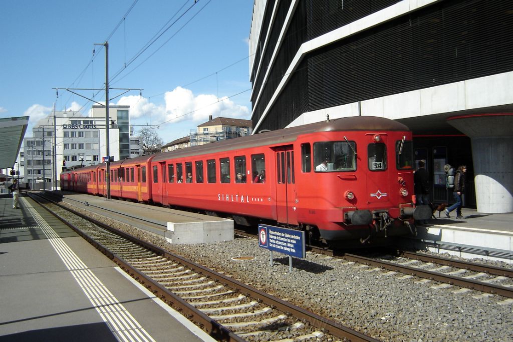 1465-0016-190408.jpg - SZU Bt 995 / Saalsporthalle 19.4.2008