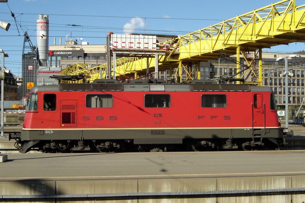 1466-0035-190408.jpg - SBB-CFF Re 4/4'' 11216 / Zürich HB 19.4.2008