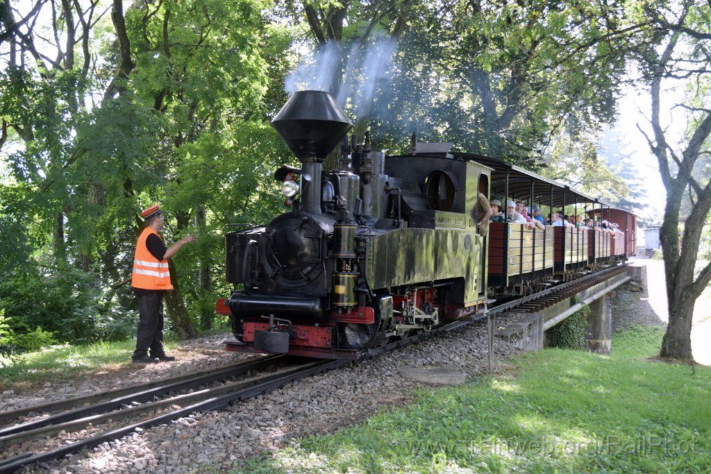 10008-0030-070925.jpg - SchBB G 4/4 7349 "Taxus" / Schinznach (Brücke Baumschulsee) 7.9.2025