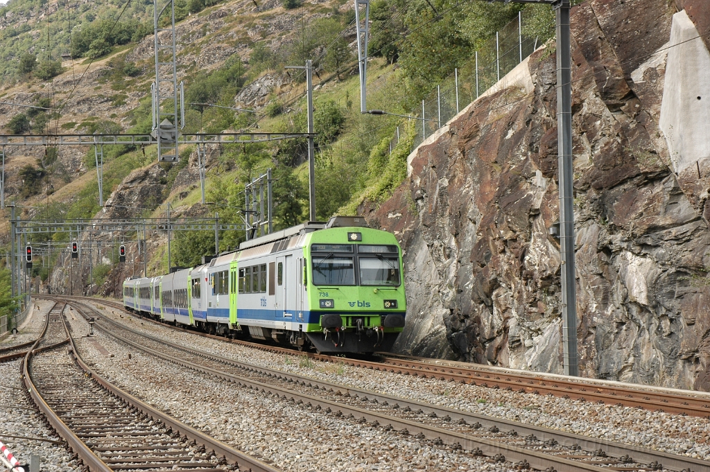 2942-0028-080913.jpg - BLS RBDe 565.738-2 "Kerzers / Ried" / Lalden 8.9.2013