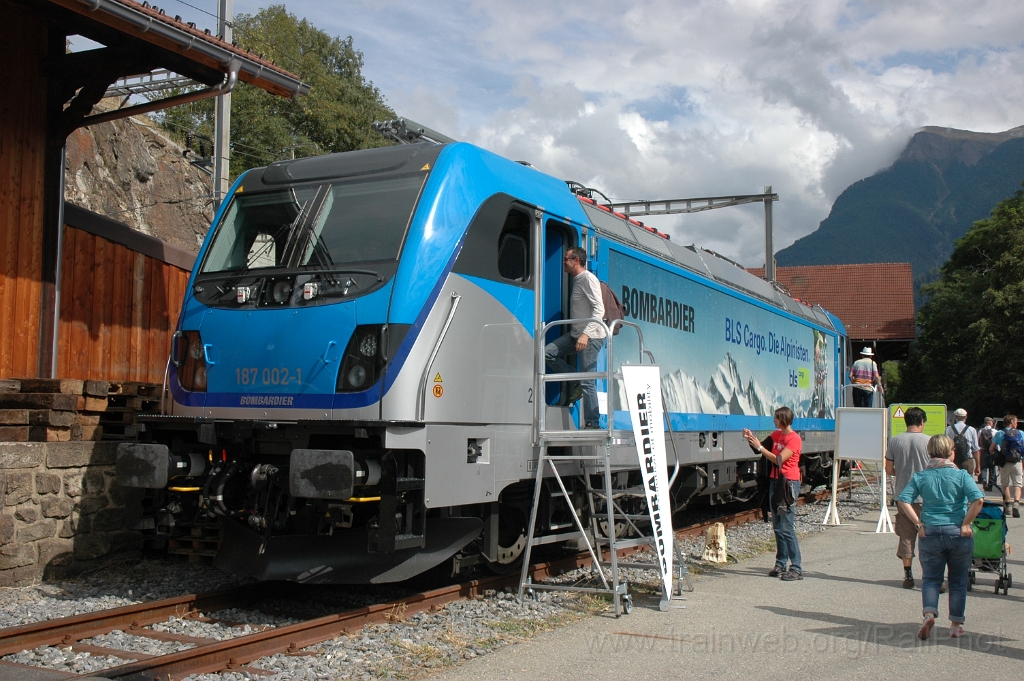 2942-0049-080913.jpg - Bombardier 187.002-1 / Lalden 8.9.2013
