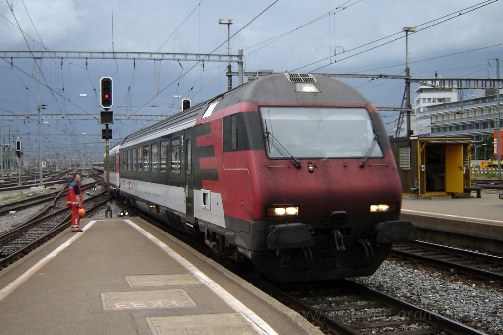 1196-0037-250606.jpg - SBB-CFF Bt (IC) 50 85 28-94 927-6 / Zürich HB 25.6.2006