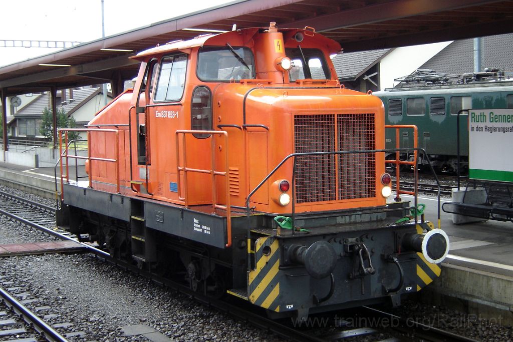 1197-0012-290606.jpg - LSB Em 837.853-1 / Hinwil 29.6.2006