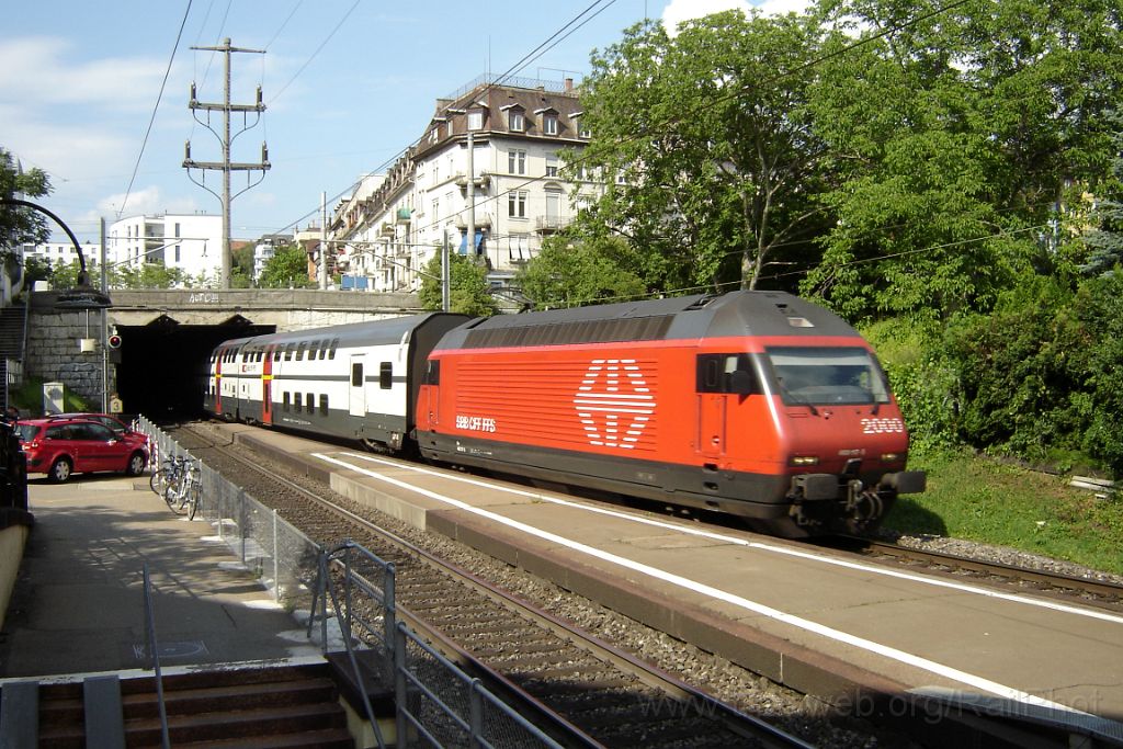 1201-0014-080706.jpg - SBB-CFF Ref 460.117-5 "Zürichsee" / Zürich-Wipkingen 8.7.2006