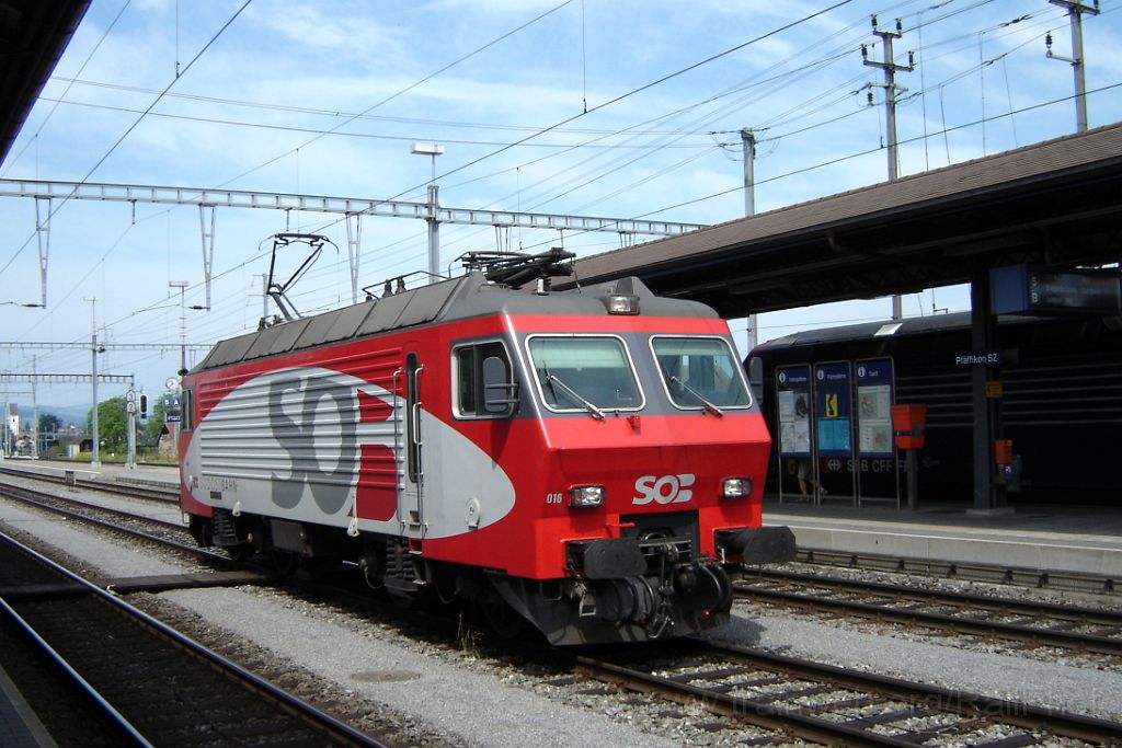 1201-0036-090706.jpg - SOB Re 446.016-8 / Pfäffikon SZ 9.7.2006