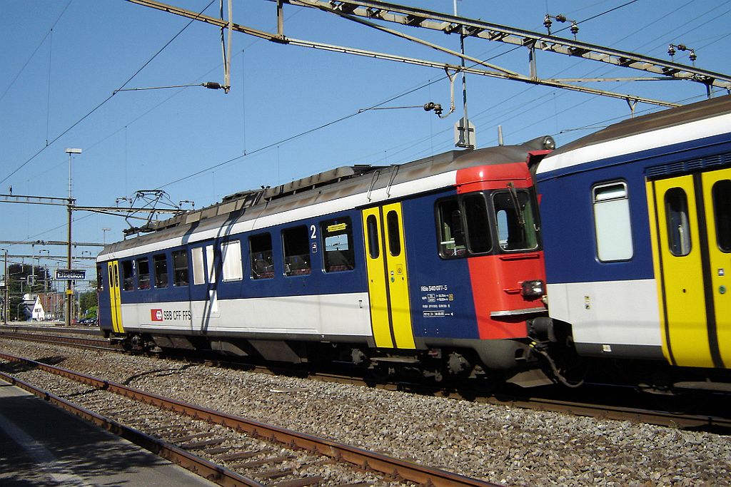 1203-0049-100706.jpg - SBB-CFF RBe 540.077-5 / Effretikon 10.7.2006