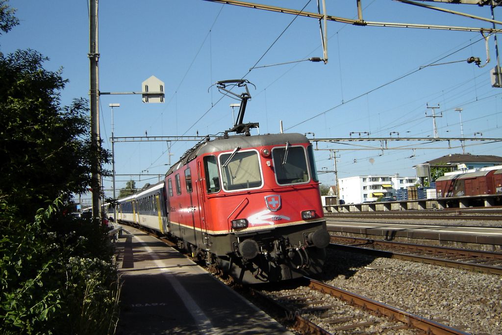 1204-0003-100706.jpg - SBB-CFF Re 4/4'' 11218 / Effretikon 10.7.2006