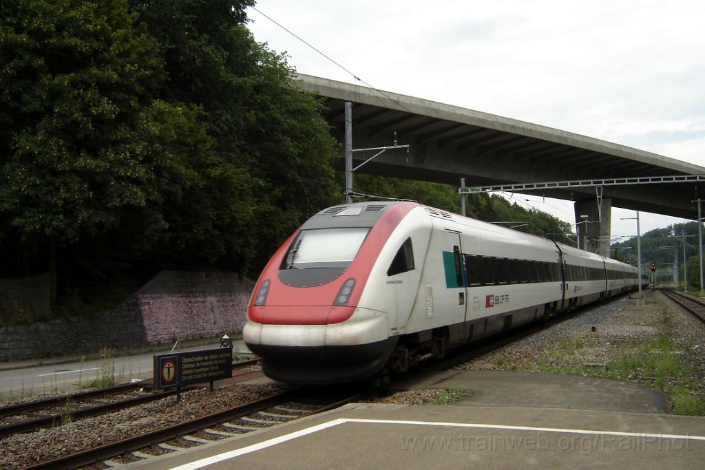 1208-0009-310706.jpg - SBB-CFF ICN RABDe 500.021-1 "Jeremias Gotthelf" / Kemptthal 31.7.2006