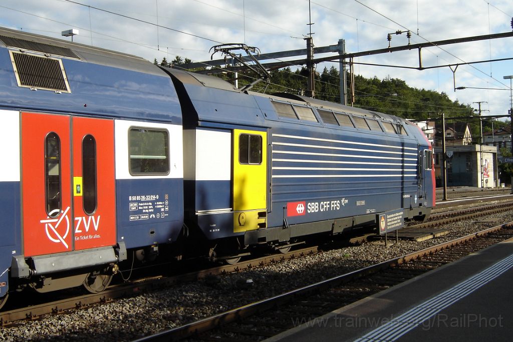 1209-0009-180806.jpg - SBB-CFF Re 450.015-3 "Erlenbach" / Effretikon 18.8.2006