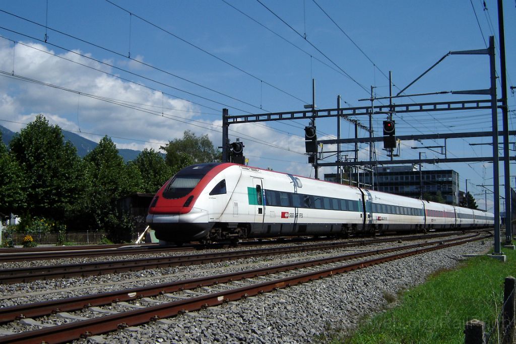 1210-0038-230806.jpg - SBB-CFF ICN RABDe 500.000-5 "Le Corbusier" / Grenchen-Süd 23.8.2006