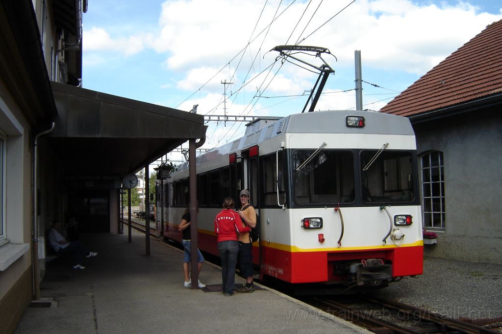 1212-0035-230806.jpg - TRN ABe 4/4 7 / Les Ponts-de-Martel 23.8.2006