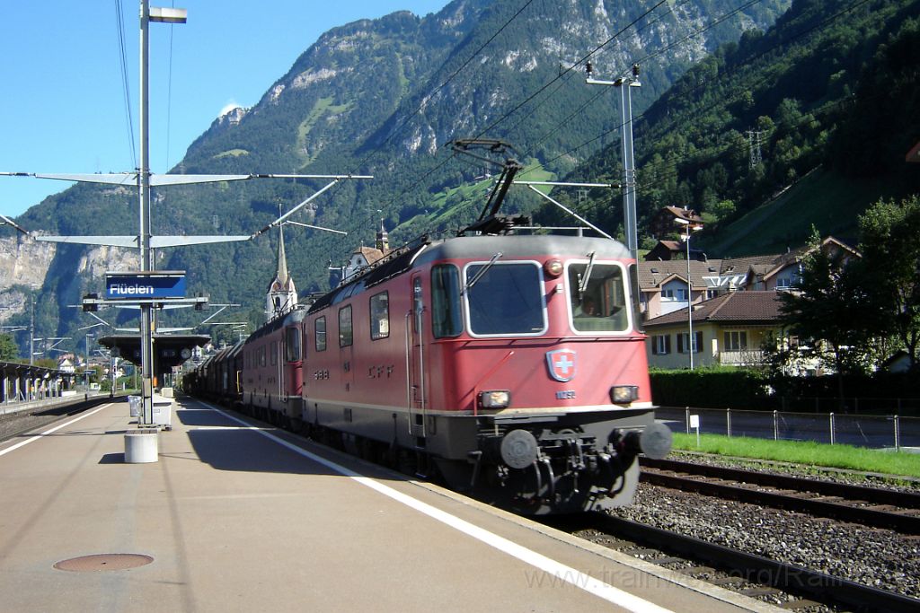 1214-0045-310806.jpg - SBB-CFF Re 4/4'' 11290 + Re 6/6 11619 "Arbon" / Flüelen 31.8.2006