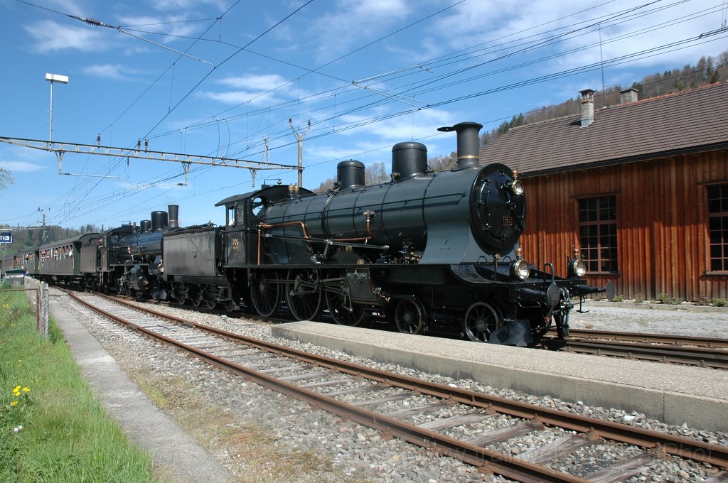 2368-0039-280412.jpg - SBB-CFF A 3/5 705 + B 3/4 1367 / Bauma 28.4.2012