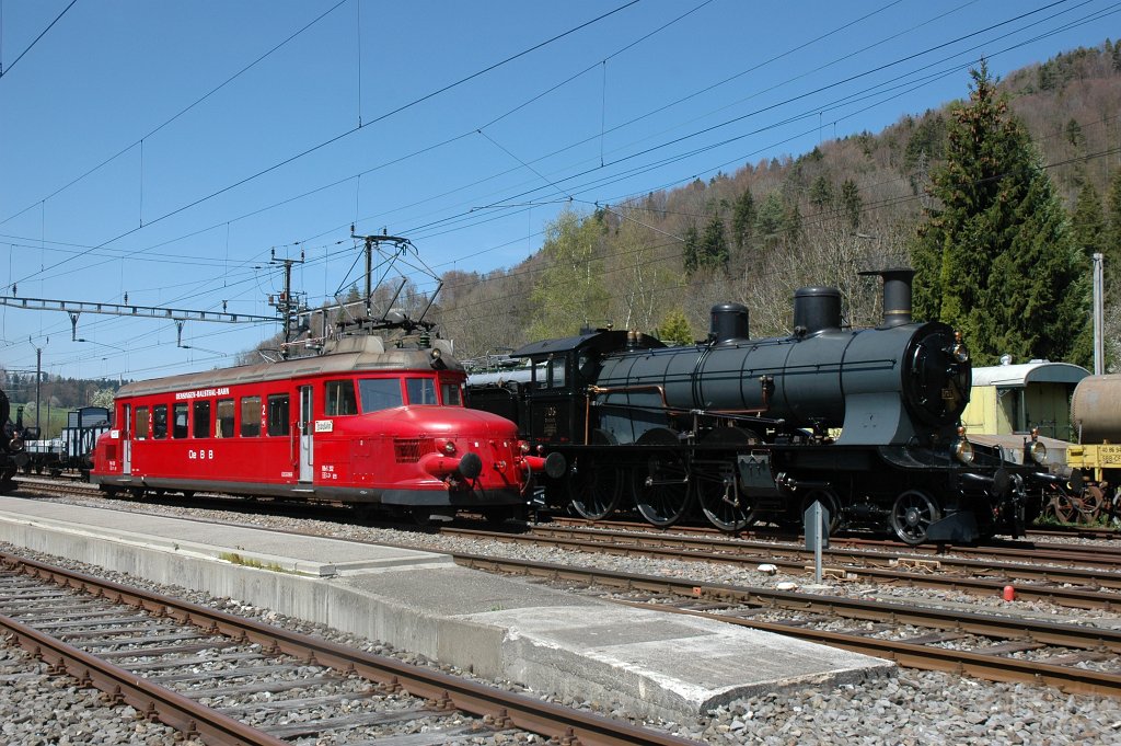 2373-0006-280412.jpg - OeBB RBe 2/4 202 + SBB-CFF A 3/5 705/ Bauma 28.4.2012