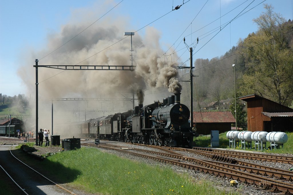 2375-0006-280412.jpg - SBB-CFF A 3/5 705 + B 3/4 1367 / Bauma 28.4.2012
