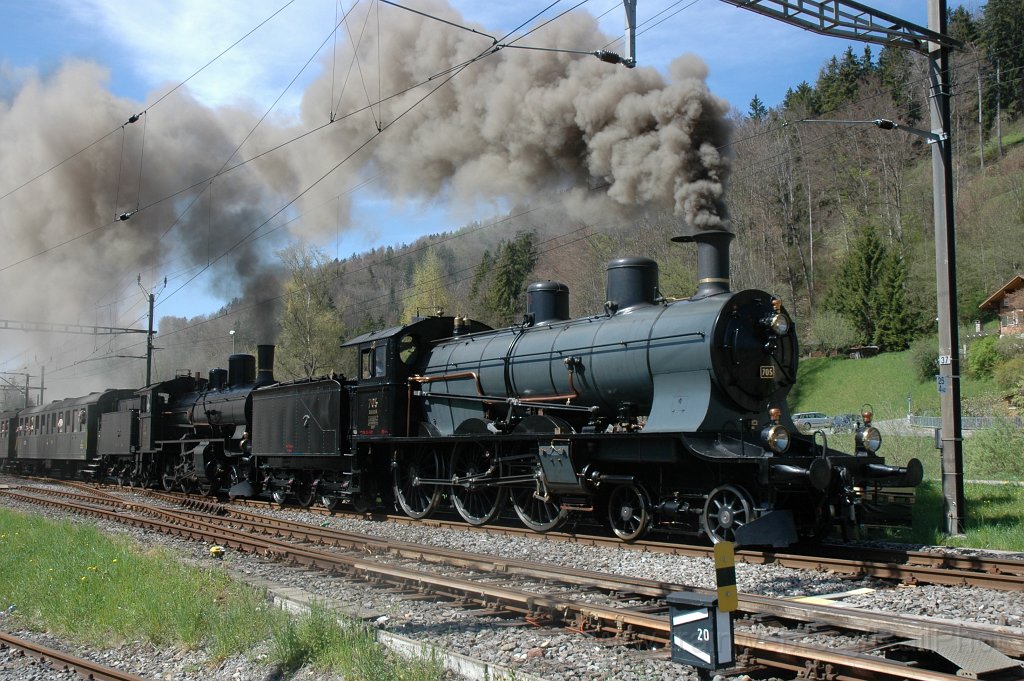 2375-0013-280412.jpg - SBB-CFF A 3/5 705 + B 3/4 1367 / Bauma 28.4.2012