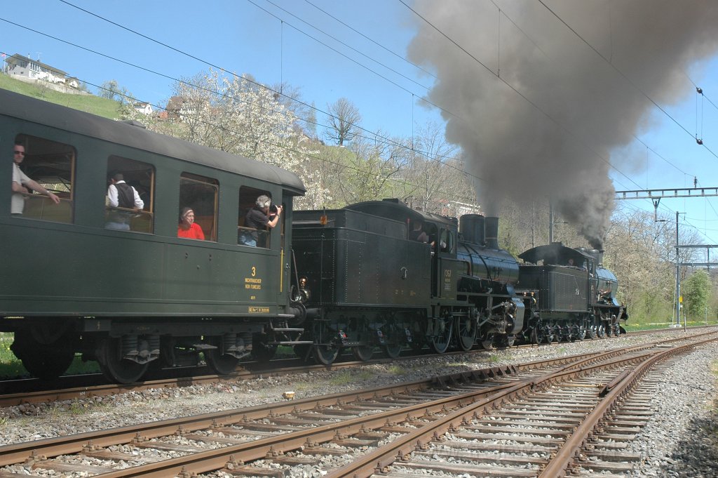 2375-0018-280412.jpg - SBB-CFF A 3/5 705 + B 3/4 1367 / Bauma 28.4.2012