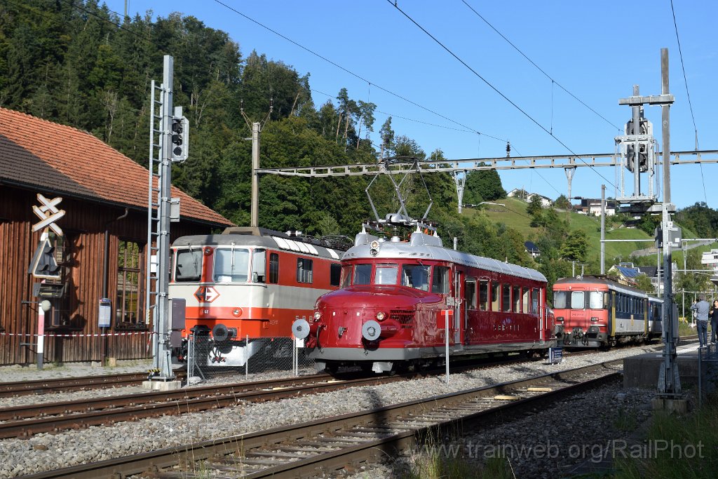 10004-0013-060925.jpg - OeBB RCe 2/4 607 + DSF RBe 540.074-2 + Re 4/4" 11141 / Bauma 6.9.2025