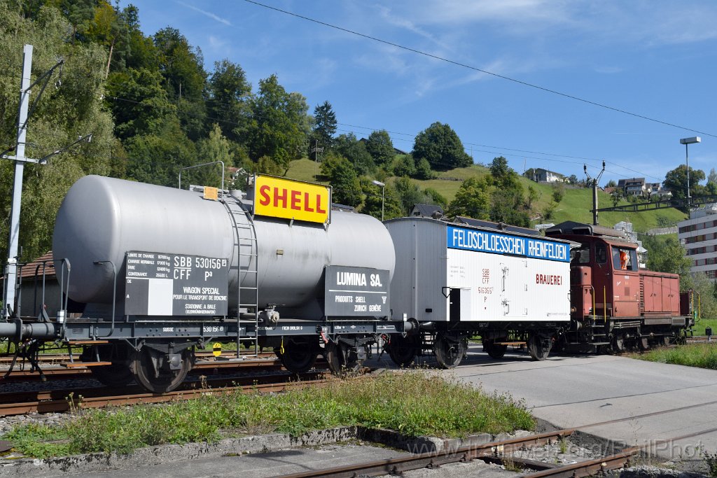 9993-0022-060925.jpg - DVZO Pa.530156 "Shell" + P 516355 "Feldschlösschen Rheinfelden" + Em 3/3 18815 "Sara" / Bauma (BUe Sternenbergstrasse) 6.9.2025