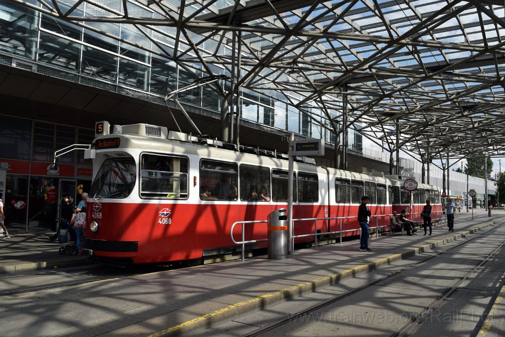 5065-0009-130718.jpg - WVB E2.4068 + C5.1468 / Praterstern 13.7.2018