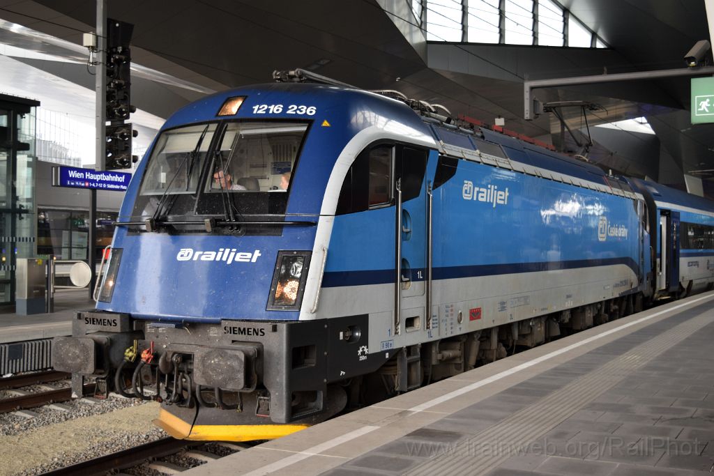 5084-0021-170718.jpg - ÖBB 1216.236 / Wien Hbf 17.7.2018