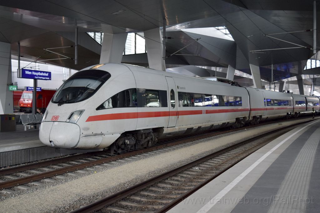 5085-0014-170718.jpg - DBAG ICE-T 411.067-2 "Traunstein" / Wien Hbf 17.7.2018